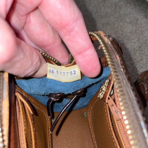 Dooney and Bourke Handbag - Picture 3 of 9